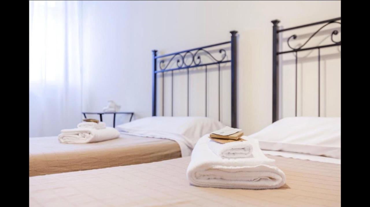 B&B Happiness - City Center Верона Экстерьер фото