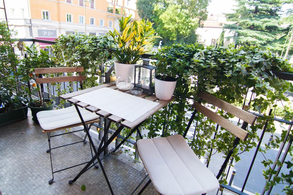 B&B Happiness - City Center Верона Экстерьер фото