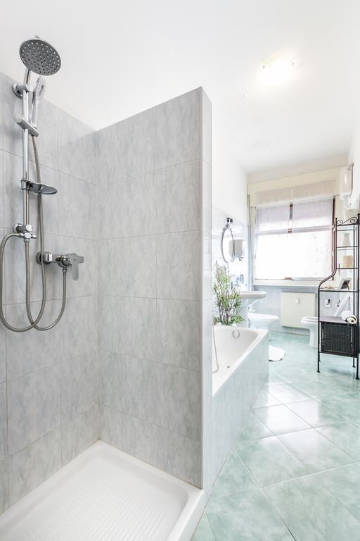 B&B Happiness - City Center Верона Экстерьер фото