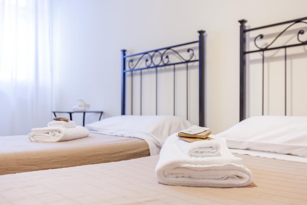 B&B Happiness - City Center Верона Экстерьер фото