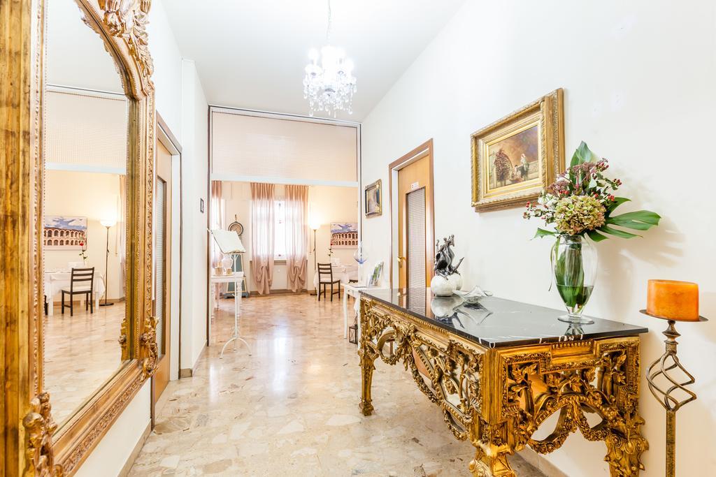 B&B Happiness - City Center Верона Экстерьер фото